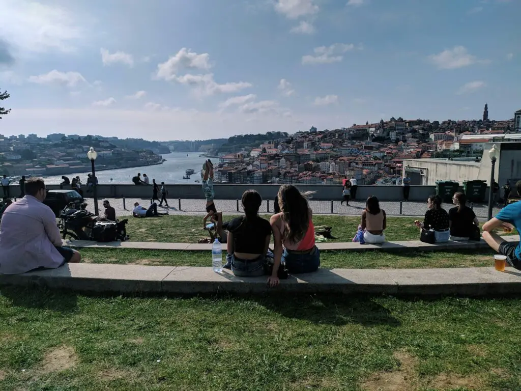 Junge Menschen im Auslandsjahr in Portugal